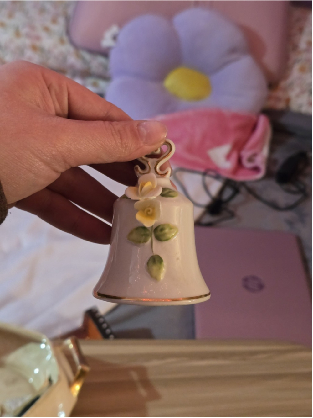 āØļøVintage White Porcelain Bell 3D Yellow Flowers Gold Trim 3.25" Tall J-981
